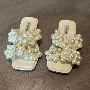 Women’s Steve Madden Duri Imitation Pearl Slide Sandal Ivory Size 7M Never Worn